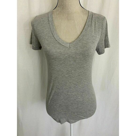 One Four Three 143 V Neck short sleeve top t shirt - Picture 1 of 8